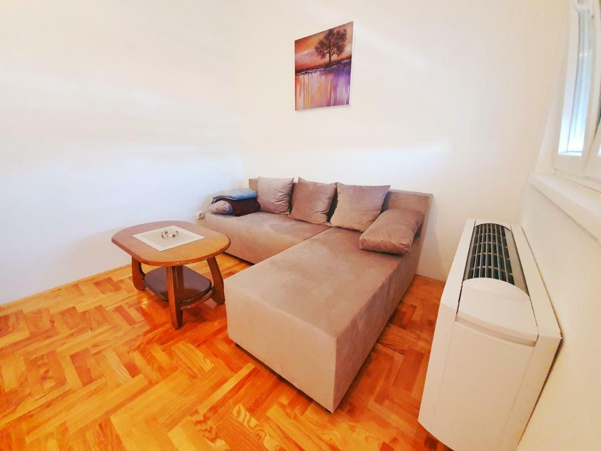 Apartman 44 Bijeljina Exteriör bild