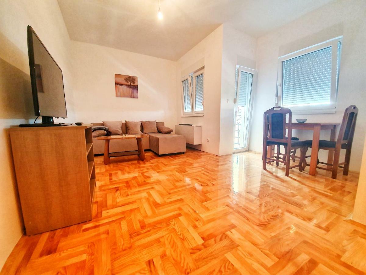 Apartman 44 Bijeljina Exteriör bild